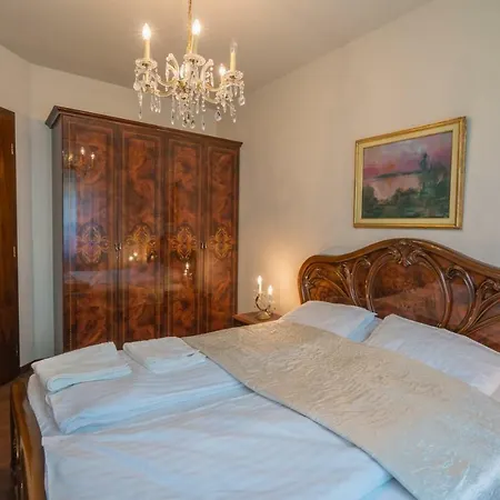 Royal Luxus Wellness Apartament