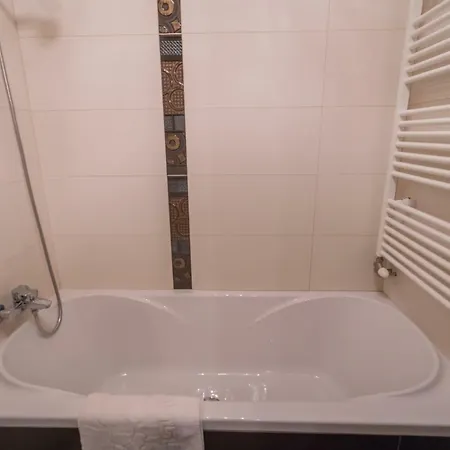 Royal Luxus Wellness Apartament