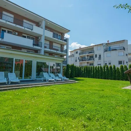 Royal Luxus Wellness Апартаменты *