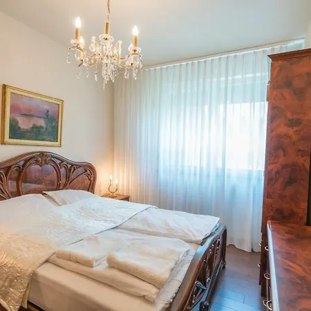 Royal Luxus Wellness Шиофок