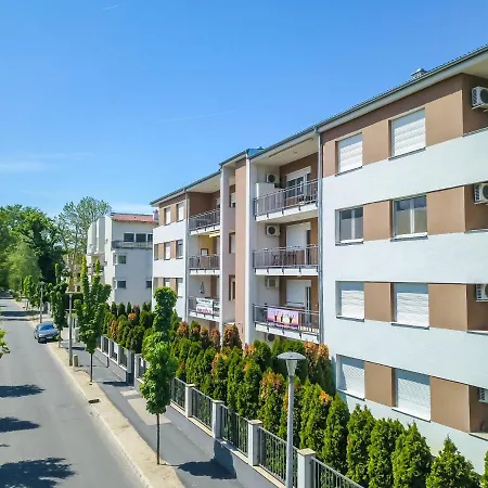 Royal Luxus Wellness Apartment Siofok