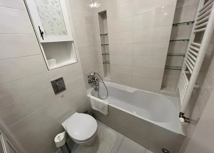 Royal Luxus Wellness דירה *