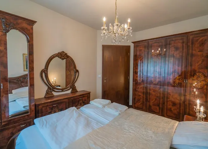 דירה Royal Luxus Wellness *