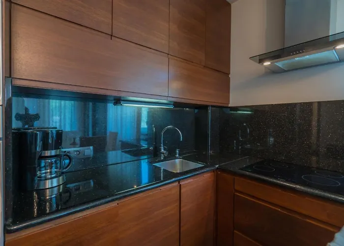 Royal Luxus Wellness דירה