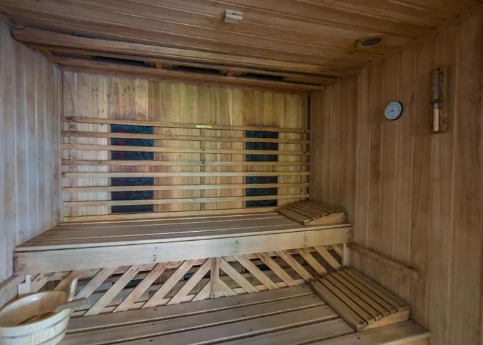 Royal Luxus Wellness דירה